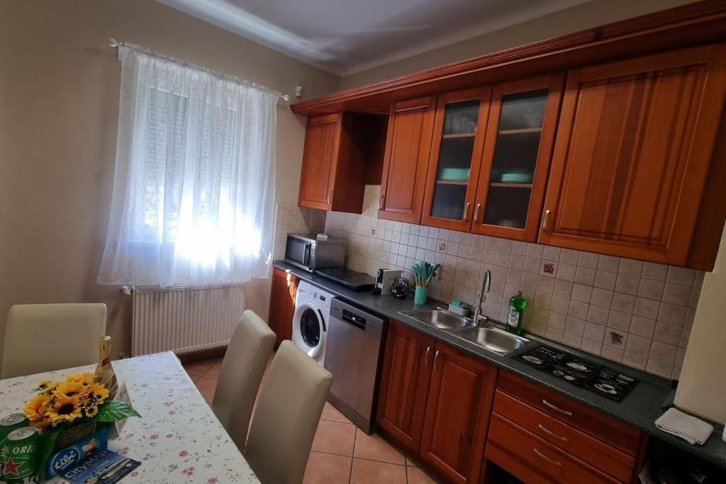 Jackpot Apartman Budapeste Exterior foto
